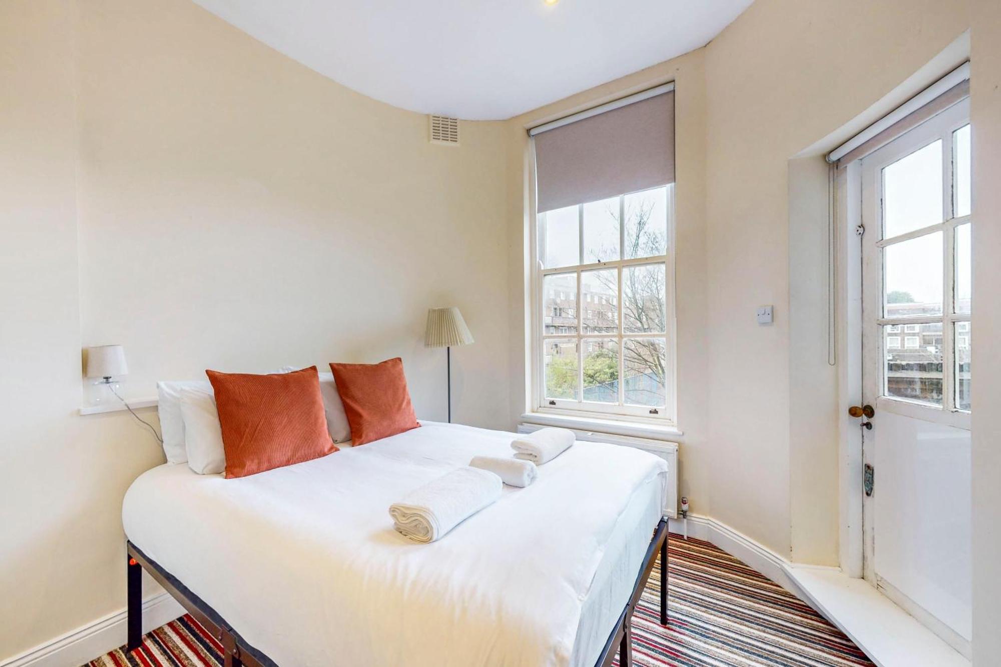 Charming Victorian 1-bed Flat-3 Mins To Bus Stop Appartement *